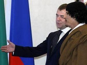 Медведєв закликав Каддафі піти з влади