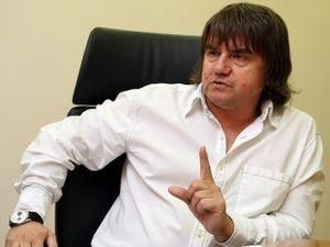 Карасьов: Нагримати на Азарова - це іміджева стратегія Януковича Карасьов: Нагримати на Азарова - це іміджева стратегія Януковича
