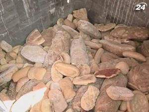 В Риме более 20 тонн хлеба ежедневно оказывается на свалках В Риме более 20 тонн хлеба ежедневно оказывается на свалках