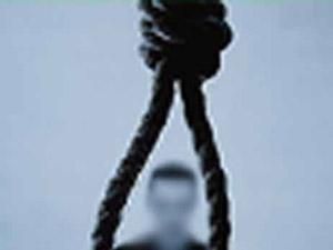 В Иране публично повесили педофилов В Иране публично повесили педофилов