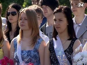 Підсумок тижня: 11-класники цього року є не у всіх школах Підсумок тижня: 11-класники цього року є не у всіх школах