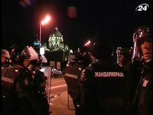 У Сербії прихильники Младіча побилися з поліцією