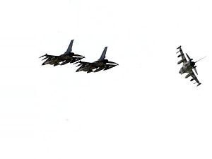 НАТО: Силы Каддафи все еще представляют угрозу для населения НАТО: Силы Каддафи все еще представляют угрозу для населения