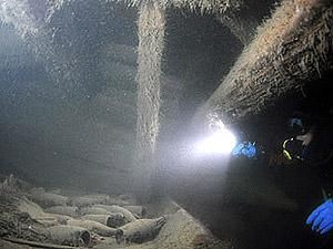 200-летнее шампанское со дна Балтийского моря продали за 43 тысячи долларов 200-летнее шампанское со дна Балтийского моря продали за 43 тысячи долларов