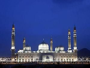 В результате нападения на Президента Йемена погибли 3 охранники и имам мечети В результате нападения на Президента Йемена погибли 3 охранники и имам мечети