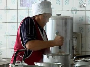 Житомир: 16 детей отравились в школьной столовой Житомир: 16 детей отравились в школьной столовой