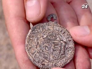 Під Луцьком відкопали руїни митниці XVI століття Під Луцьком відкопали руїни митниці XVI століття