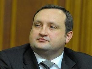 Политолог: Арбузов метит на место Азарова Политолог: Арбузов метит на место Азарова