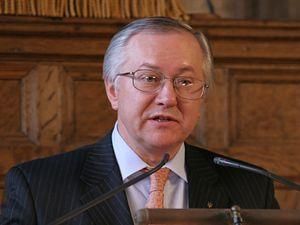 Тарасюк підозрює, що влада хоче сховати докази вбивства Чорновола Тарасюк підозрює, що влада хоче сховати докази вбивства Чорновола