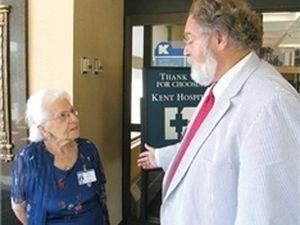 США: 97-летняя бабушка устроилась на работу США: 97-летняя бабушка устроилась на работу