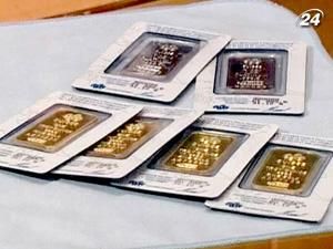 Золото зростає на падінні долара і збільшені попиту Золото зростає на падінні долара і збільшені попиту