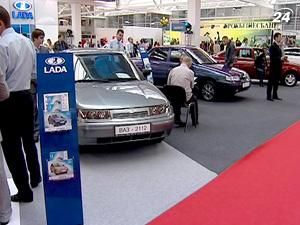 Продажи автомобилей в Украине сокращаются