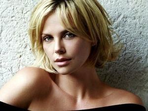 Шарлиз Терон продала пляжный домик в Малибу Шарлиз Терон продала пляжный домик в Малибу