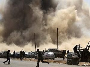 Войска Каддафи штурмуют Мисрату