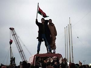 Оппозиция Ливии готова покупать оружие у любой дружественной страны