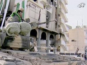 Представник НАТО: Резолюція ООН дозволяє знищити Каддафі Представник НАТО: Резолюція ООН дозволяє знищити Каддафі