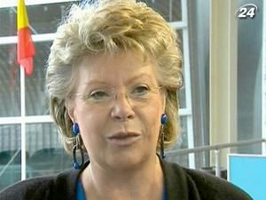 Комісар ЄС: Ми з задоволенням кажемо "так" вступу Хорватії до ЄС Комісар ЄС: Ми з задоволенням кажемо "так" вступу Хорватії до ЄС