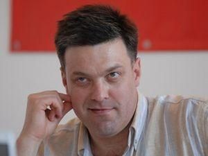 У КПУ підозрюють, що Партія регіонів фінансує Тягнибока У КПУ підозрюють, що Партія регіонів фінансує Тягнибока