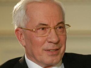 Азаров пообіцяв звільнити синоптиків, якщо вони не дадуть дощів Азаров пообіцяв звільнити синоптиків, якщо вони не дадуть дощів