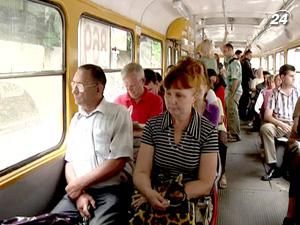 Туристам складно орієнтуватися у громадському транспорті України