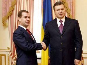 Янукович пожелал России мира и процветания