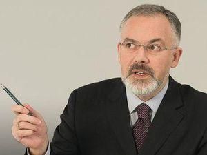 Табачник обещает обеспечить все школы учебниками Табачник обещает обеспечить все школы учебниками