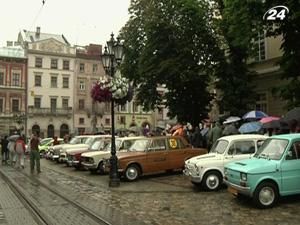 Во Львове стартовал фестиваль ретроавтомобилей "Леополис гран-при"