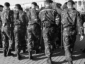 Из-за протестов белорусских водителей на границу вызвали ОМОН Из-за протестов белорусских водителей на границу вызвали ОМОН