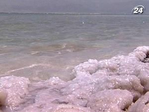 В Мертвом море меняется уровень воды В Мертвом море меняется уровень воды