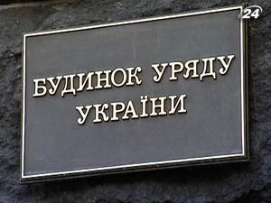 Азаров обіцяє автоматичне відшкодування ПДВ до кінця року