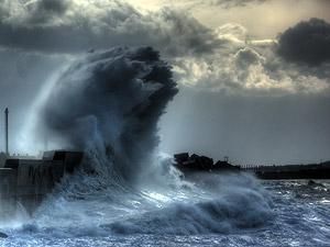 У Криму продовжили штормове попередження У Криму продовжили штормове попередження