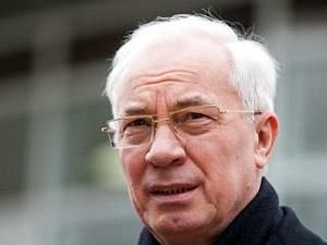 Азаров обещает поднять зарплаты учителям на 340 гривен Азаров обещает поднять зарплаты учителям на 340 гривен