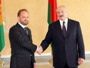 Роман Безсмертный: Силовые методы уничтожат власть Лукашенко