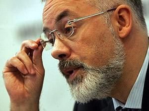 Табачник категорично не погоджується з рекомендацією Freedom House Табачник категорично не погоджується з рекомендацією Freedom House