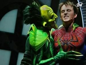 Боно и Эдж презентовали мюзикл "Spider-Man: Turn Off the Dark" Боно и Эдж презентовали мюзикл "Spider-Man: Turn Off the Dark"