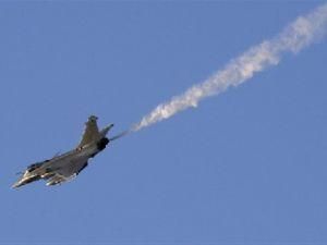 Коаліція завдала нових ударів по центру Тріполі, де знаходиться резиденція Каддафі Коаліція завдала нових ударів по центру Тріполі, де знаходиться резиденція Каддафі