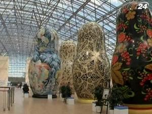 В Москве открыли выставку огромных матрешек 