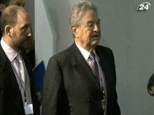 Європейська влада затягує час, а не вирішує проблеми Європейська влада затягує час, а не вирішує проблеми