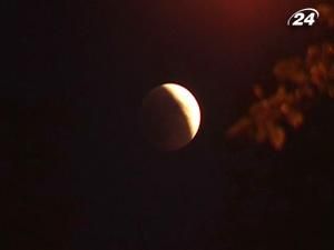 У ніч з 15 на 16 червня світ спостерігав за місячним затемненням