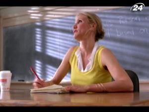 "Училка": учительнице Элизабет Холс меньше всего подходит роль педагога "Училка": учительнице Элизабет Холс меньше всего подходит роль педагога