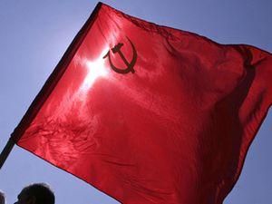 Конституционный суд запретит красные флаги