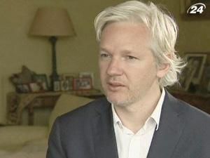 Wikileaks: Британська влада шпигує за Ассанжем
