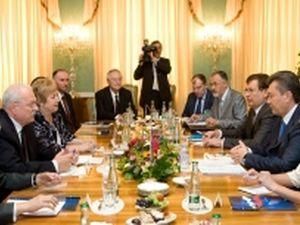 Янукович: Хочу, щоб Тимошенко довела свою невинність у суді Янукович: Хочу, щоб Тимошенко довела свою невинність у суді