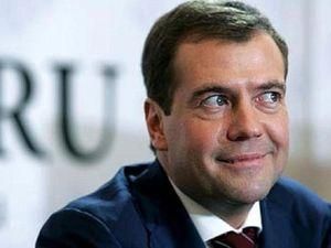 Медведєв відмовився говорити, чи балотуватиметься на наступні президентські вибори