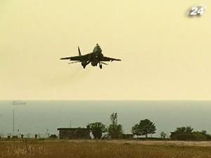 Севастополь: пилоты тренируют навыки и днем, и ночью Севастополь: пилоты тренируют навыки и днем, и ночью