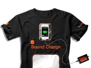 Оператор Orange представил футболку с функцией подзарядки телефона 
