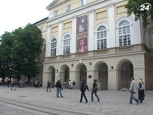 Львовский горсовет будет просить суд запретить массовые мероприятия 22 июня 