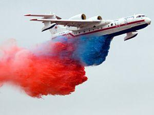 Французы запретили россиянам сливать над Ле Бурже окрашенную воду