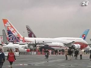 Во Франции открылся 49-й аэрокосмический салон Ле Бурже Во Франции открылся 49-й аэрокосмический салон Ле Бурже