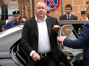 Італія: Друга Берлусконі заарештували за фінансові махінації